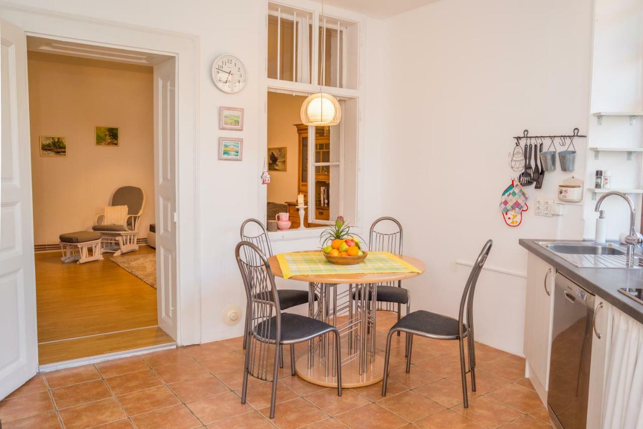 Apartment Tri Mudraca Karanac Eksteriør bilde