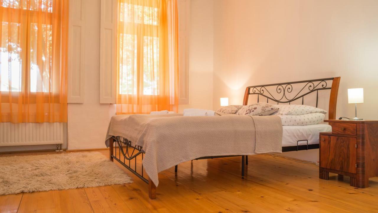 Apartment Tri Mudraca Karanac Eksteriør bilde